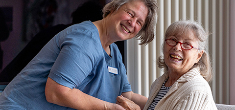 KARRIERE UND AUSBILDUNG